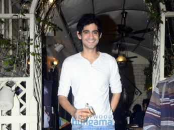 Sonali Bendre and others snapped at Smoke House Deli