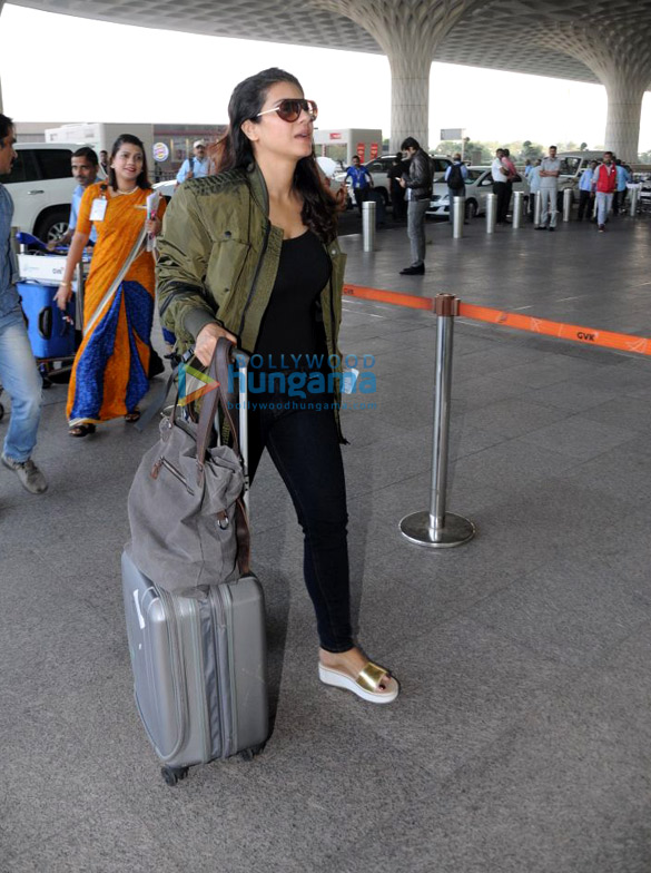 sonam kapoor kajol lara dutta and others snapped at the airport 6