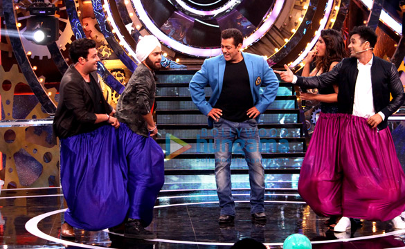 team of fukrey returns on the sets of bigg boss 11 1