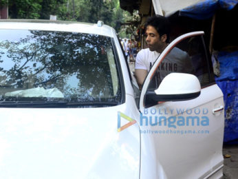 Tusshar Kapoor and his son Laksshya snapped at Shani Temple in Juhu