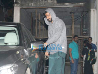 Varun Dhawan and Harshvardhan Kapoor snapped at a clinic in Bandra