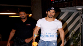 Varun Dhawan and Kartik Aaryan snapped at the gym