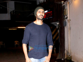 Varun Dhawan and Kartik Aaryan snapped at the gym