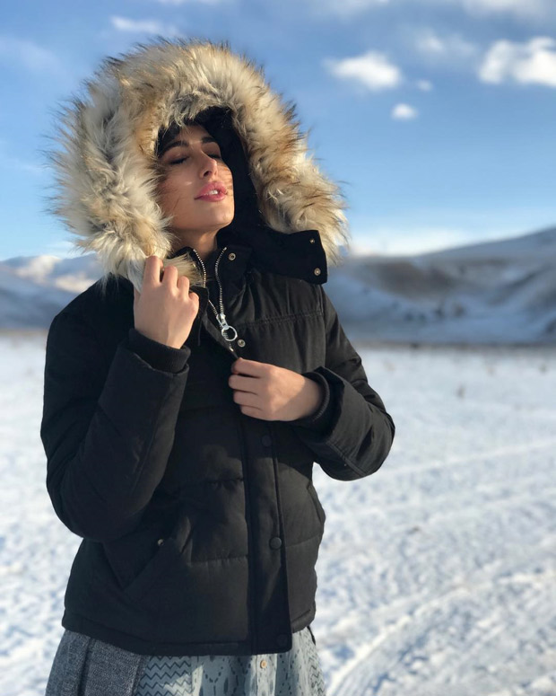 WOW! Nargis Fakhri soaks in the sunshine in icy Kyrgzstan while shooting for Torbaaz