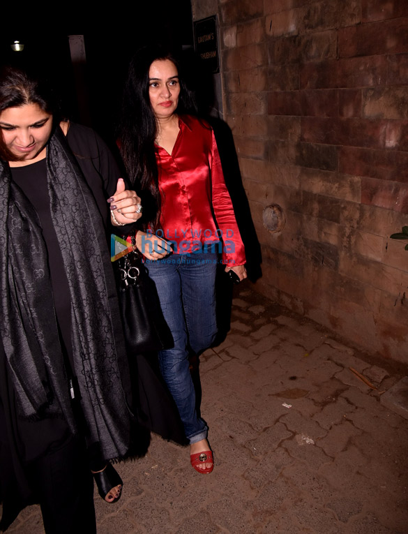 zeenat aman and neetu singh snapped at a party 3