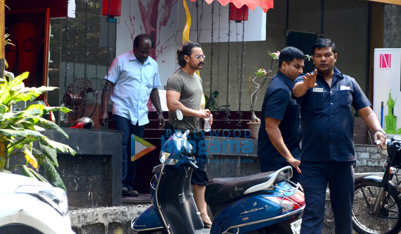 aamir khan snapped in mumbai 1