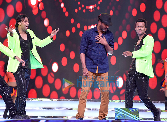 aamir shah rukh amitabh deepika grace umang 2018 18