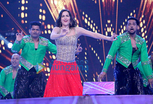 aamir shah rukh amitabh deepika grace umang 2018 22