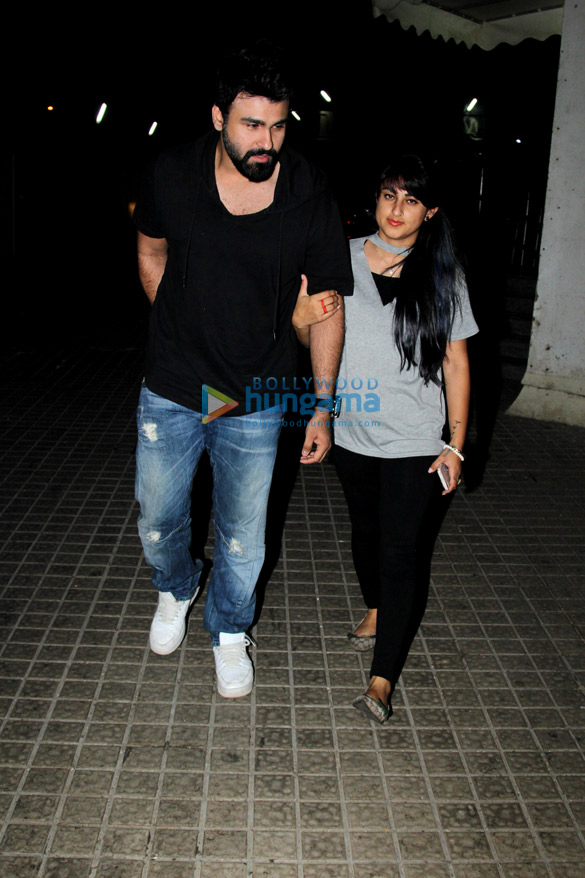 aarya babbar snapped with his wife at juhu pvr 5