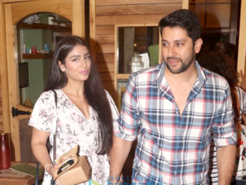 Aftab Shivdasani and his wife snapped at the Farmers' Cafe