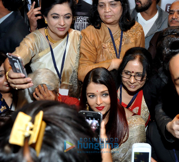 aishwarya rai bachchan snapped attending an awards function 4