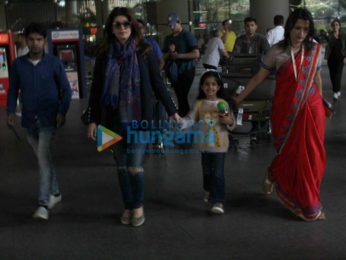 Akshay Kumar, Twinkle Khanna, Esha Gupta, Chiranjeevi and Kriti Sanon snapped at the airport