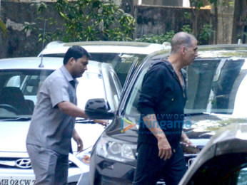 Akshay Kumar snapped at Juhu