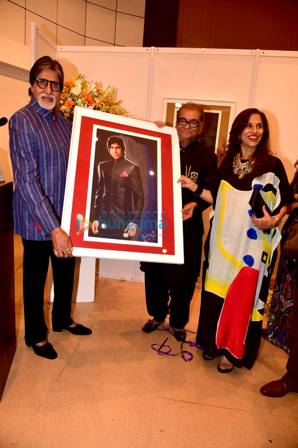 Amitabh Bachchan graces at Dilip De’s art event Amitabh Bachchan graces at Dilip De’s art event