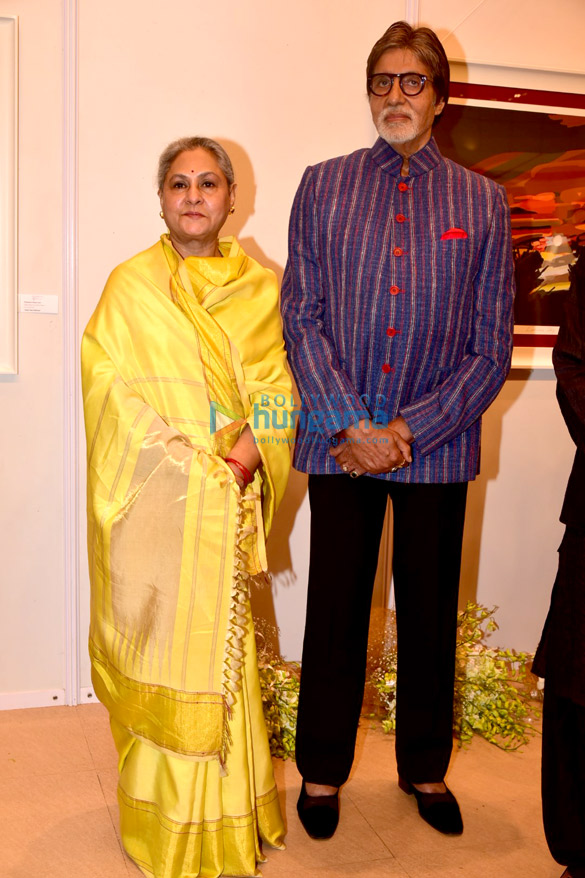 amitabh bachchan graces at dilip des art event 5