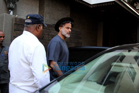 anil kapoor and rhea kapoor snapped in juhu 5