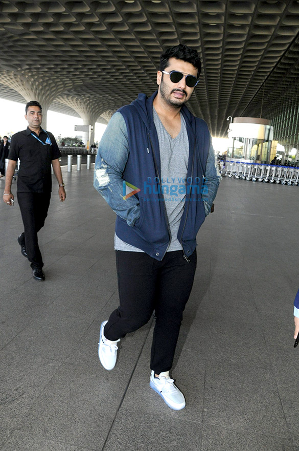 arjun kapoor snapped at the airport 3 3