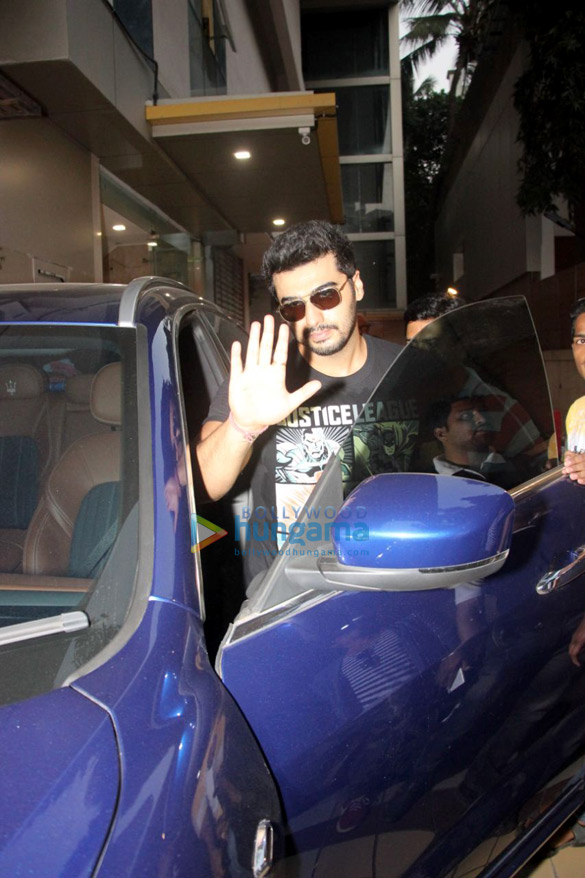 arjun kapoor spotted after dance practice in bandra 2