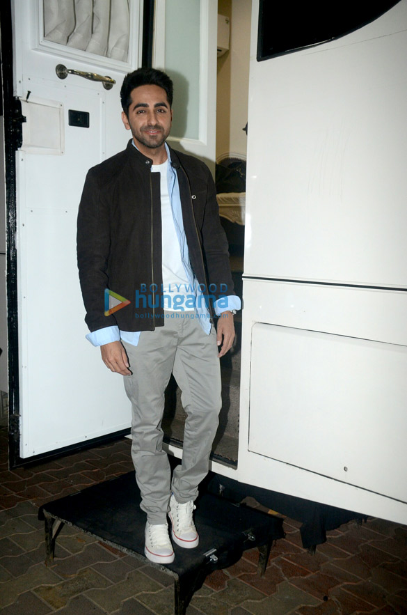 ayushmann khurrana snapped at filmalaya studio in andheri 4