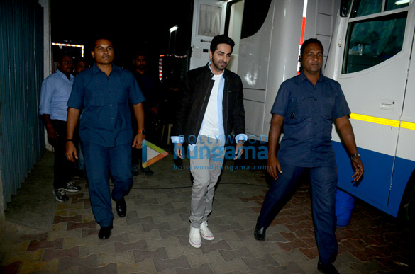 ayushmann khurrana snapped at filmalaya studio in andheri 5