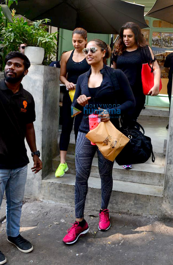 bipasha basu and deanne panday spotted at kitchen garden in bandra 5