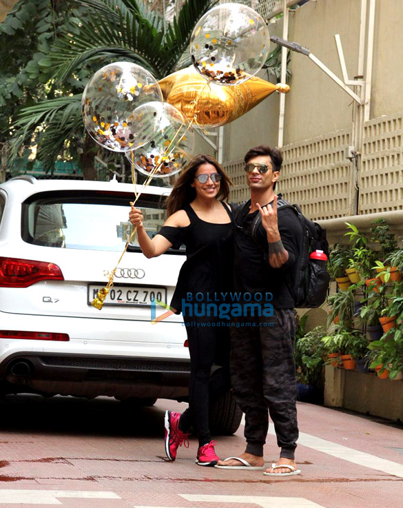 Bipasha Basu and Karan Singh Grover spotted in Bandra Bipasha Basu and Karan Singh Grover spotted in Bandra