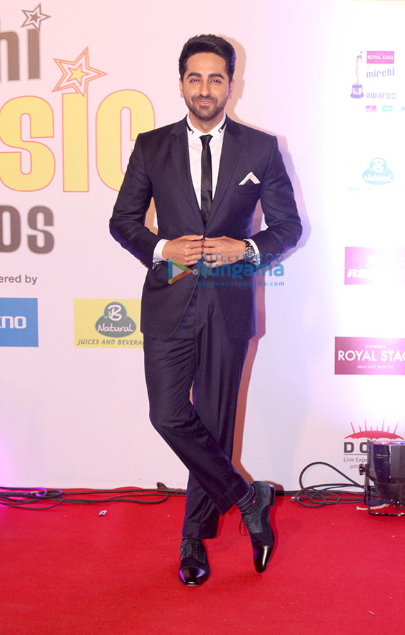 celebs grace the 10th mirchi music awards 42