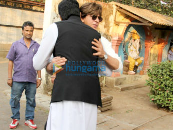 Celebs pay their final respect to Nikhil Dwivedi's father
