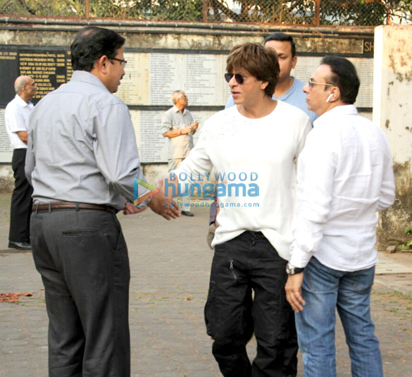 celebs pay their final respect to nikhil dwivedis father 9