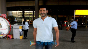 Deepika Padukone, Prabhu Deva, Arjun Kapoor, Isha Koppikar and others snapped at the airport