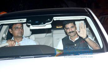 Deepika Padukone, Ranveer Singh, Alia Bhatt, Ranbir Kapoor, Kareena Kapoor Khan, Hrithik Roshan and others attend a bash at Shah Rukh Khan's house
