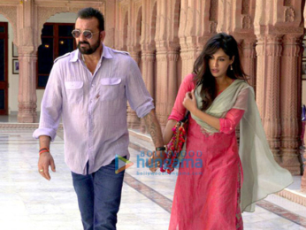 Don’t miss the chemistry between Sanjay Dutt and Chitrangda Singh in this picture from Saheb, Biwi Aur Gangster 3 Don’t miss the chemistry between Sanjay Dutt and Chitrangda Singh in this picture from Saheb, Biwi Aur Gangster 3
