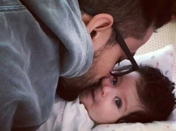 Don’t miss this adorable image of Kunal Kemmu kissing his daughter Inaaya