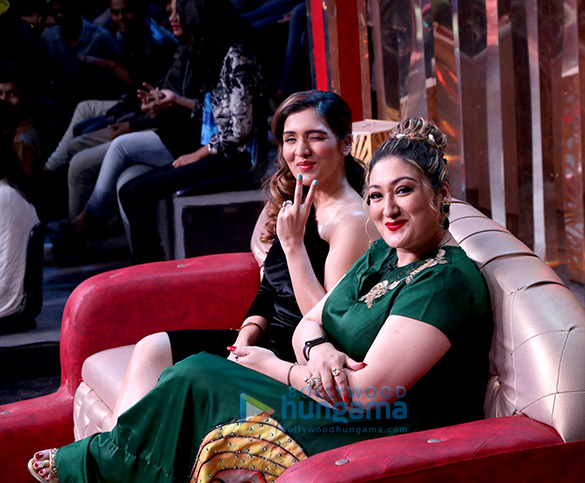 govinda sunita ahuja tina ahuja snapped on sets of enteratinment ki raat 3