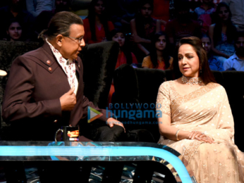 Hema Malini snapped on the sets of Dance India Dance