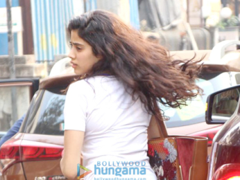 Janhvi Kapoor and Ishaan Khatter spotted at Farmers Cafe