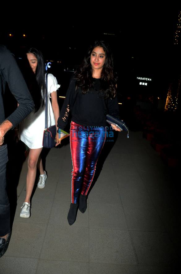 janhvi kapoor spotted at bkc 1