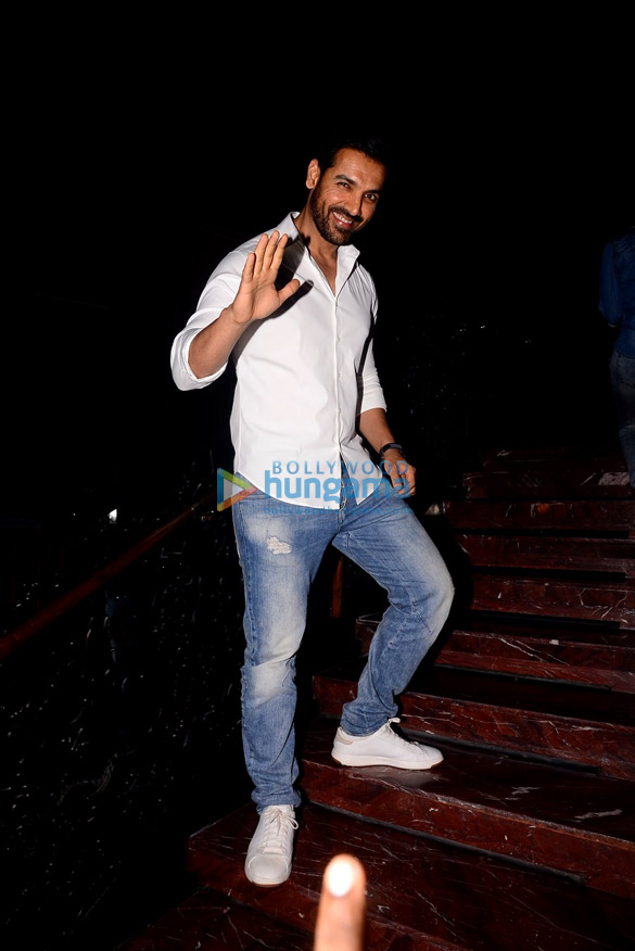 john abraham launches miss diva calendar 5