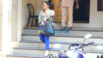 Kiara Advani snapped at Manish Malhotra’s showroom