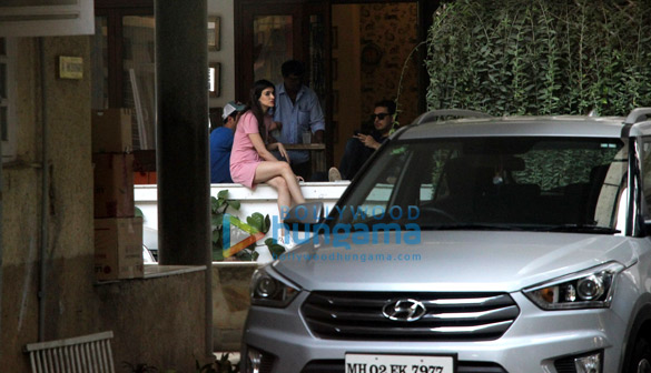kriti sano spottted at maddock office 5