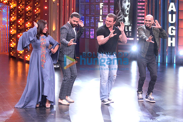 mallika sherawat and sohail khan on the sets of entertainment ki raat 1