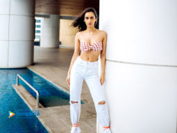 Celebrity wallpapers of Manushi Chhillar