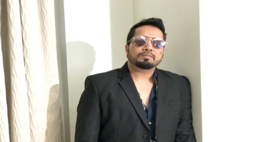 Mika Singh graces the press meet for the success of the song ‘Aaja Sohniye’