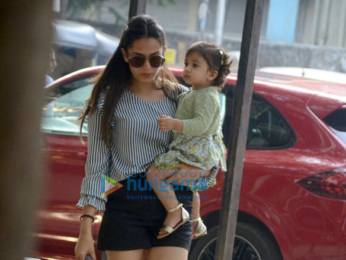 Mira Rajput and daughter at khar