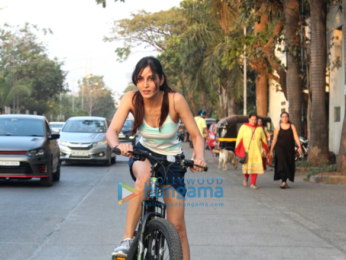 Pooja Chopra spotted riding bicycle at Lokhandwala