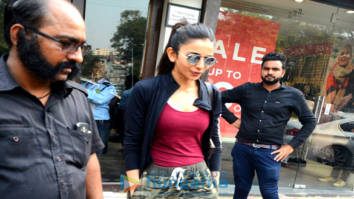Rakul Preet spotted after lunch in Bandra