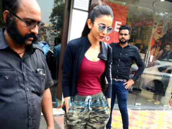 Rakul Preet spotted after lunch in Bandra