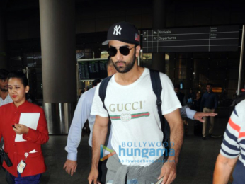 Ranbir Kapoor, Alia Bhatt and others snapped at the airport