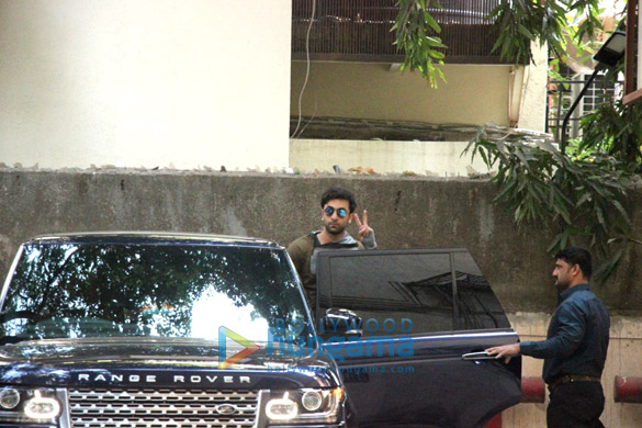 ranbir kapoor snapped outside his gym 5