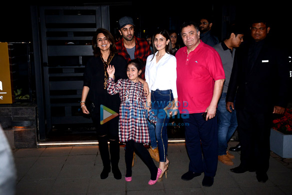 ranbir kapoor spotted with family at yauatcha 2